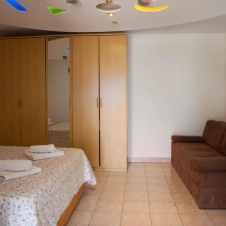 Comfort Rijeka - With Balcony And Sea View 4 * Kostrena